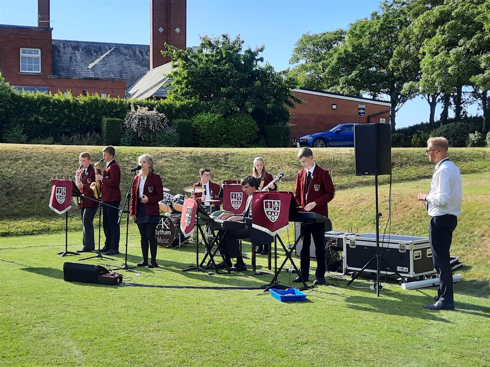 Afternoon Teatime concert in the sunshine