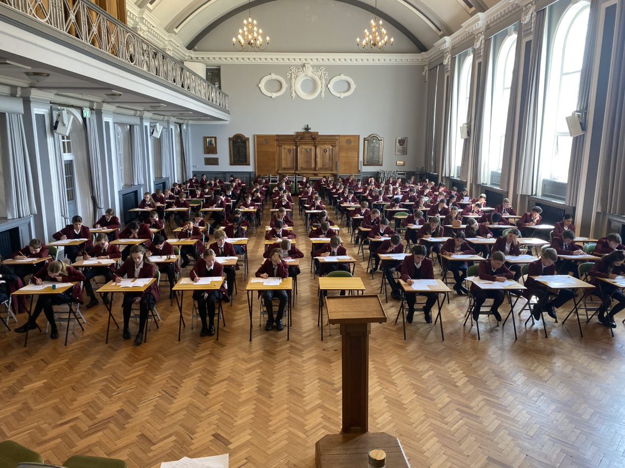 Superb results from AKS students in the UKMT Junior Maths Challenge