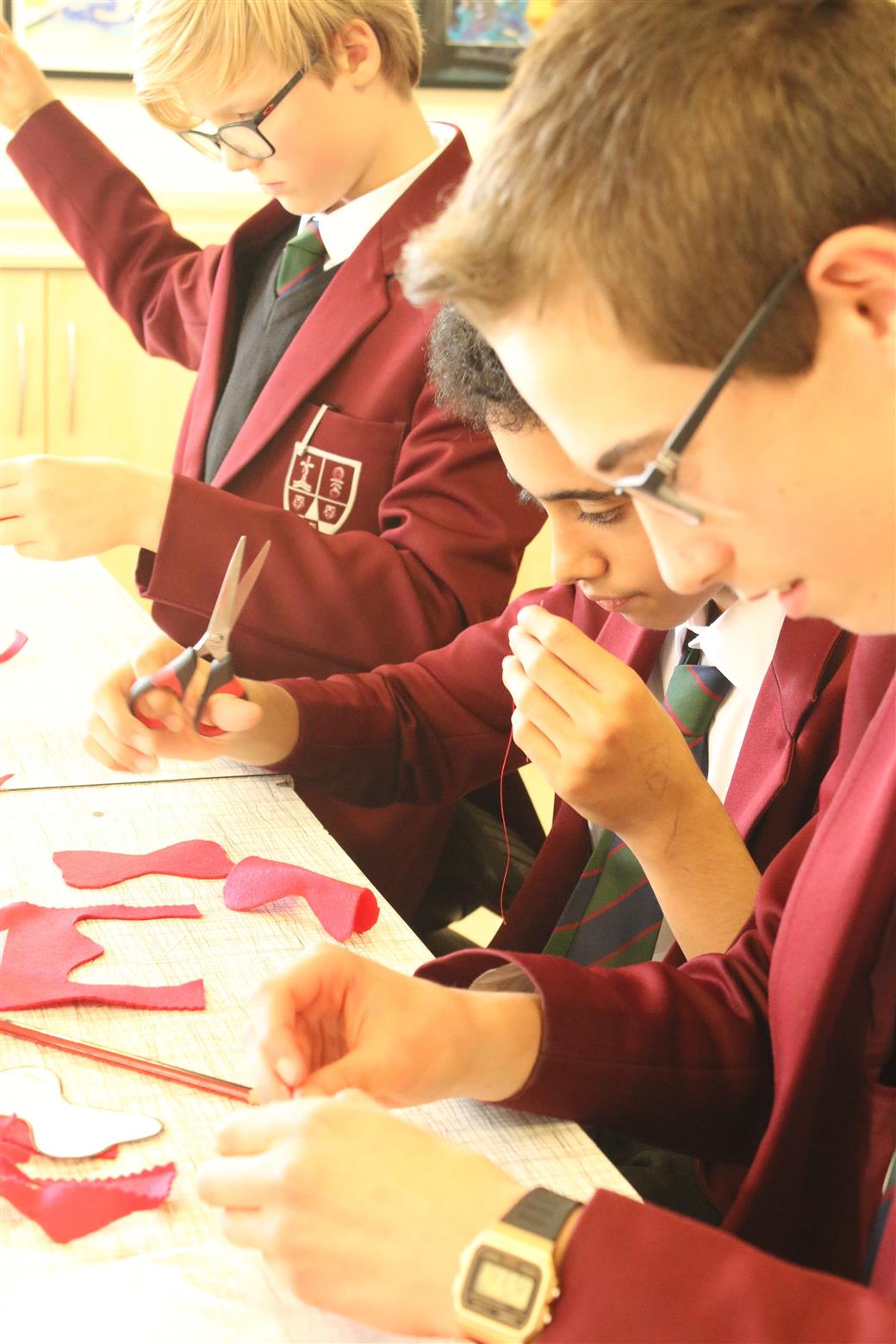 Year 9 students prepare art project for Remembrance Day