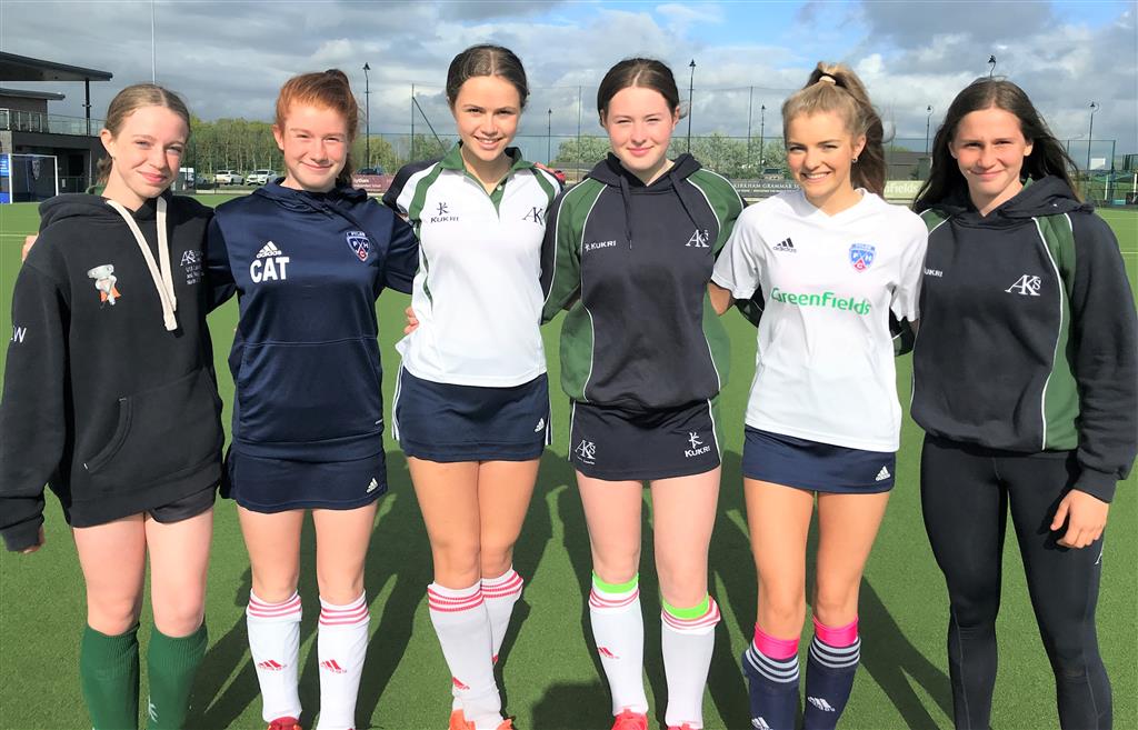 Seven girls take part in England Hockey Performance Centre