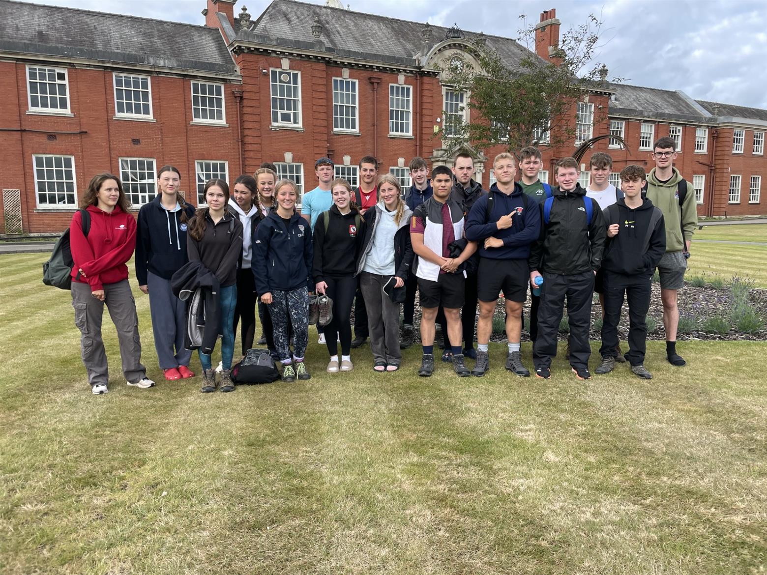 21 AKS students successfully complete Gold Duke of Edinburgh expedition
