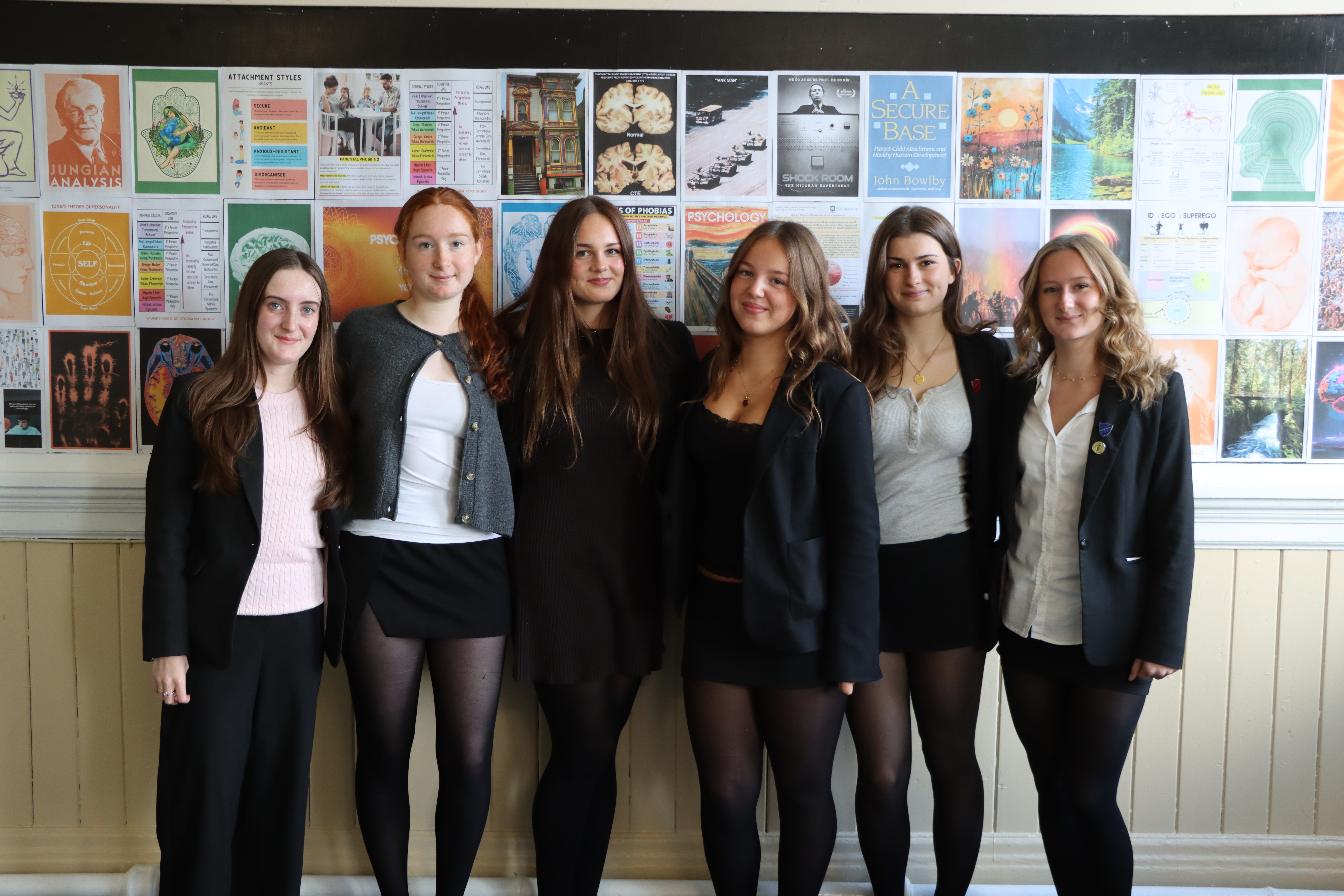 Record Number of AKS Students Apply to Study Psychology at University