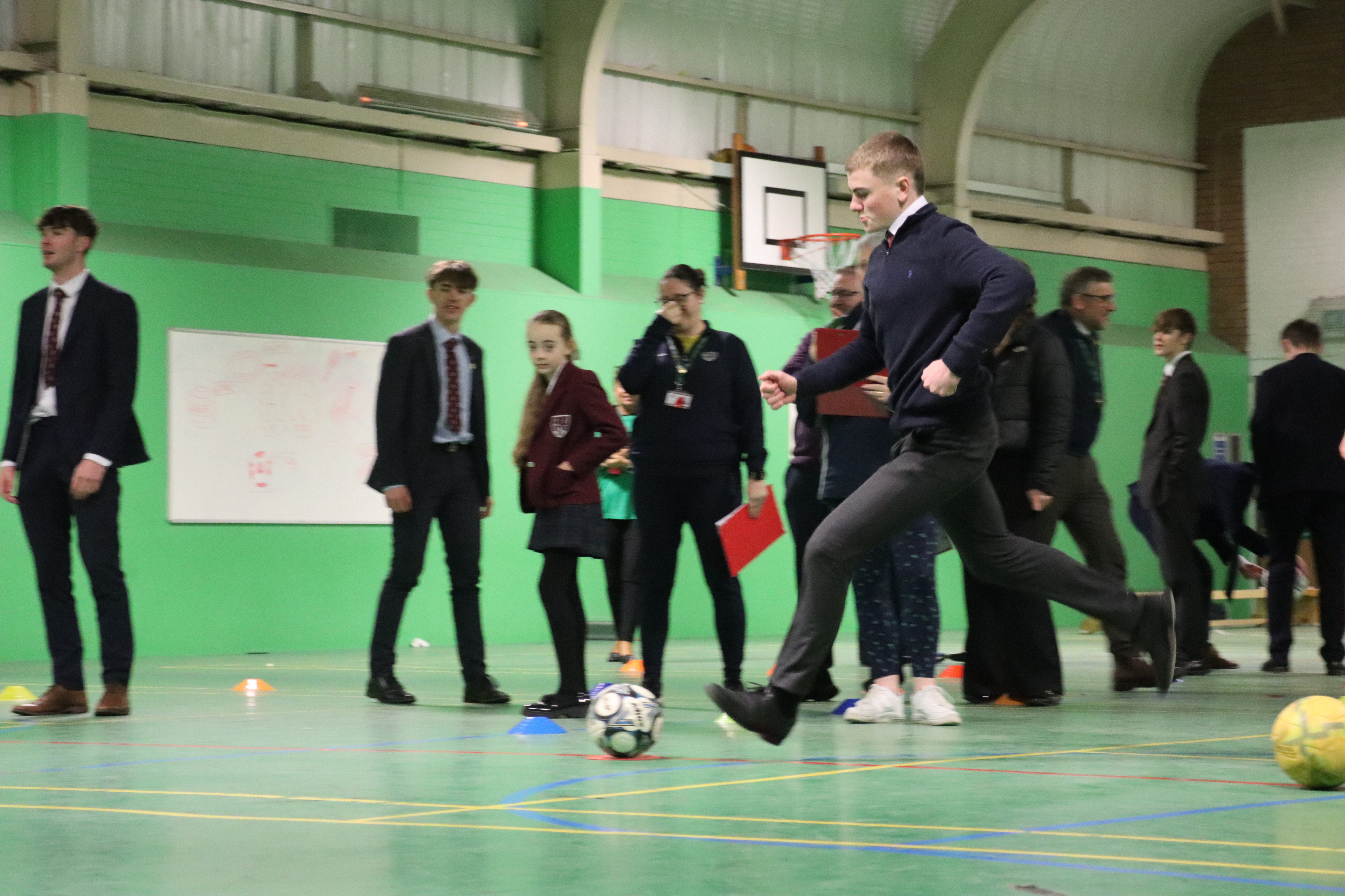 Thursday Takeover: House Shoots Competition